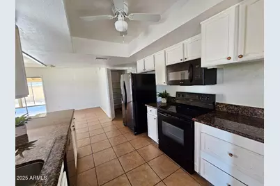 2601 E Virginia Avenue, Phoenix, AZ 85008 - Photo 9