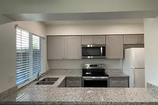 916 S Hacienda, Tempe, AZ 85281 - Photo 1