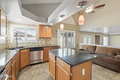 15756 W Redfield Road, Surprise, AZ 85379 - Photo 5