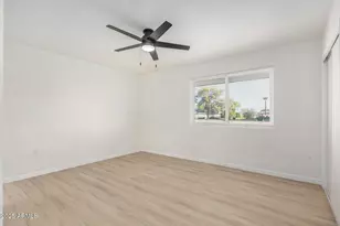 10076 W Peoria Ave, Sun City, AZ 85351 - Photo 17