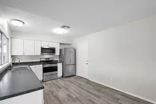 5214 W Cholla St, Glendale, AZ 85304 - Photo 9