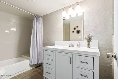 3416 N 44th Street #18, Phoenix, AZ 85018 - Photo 15