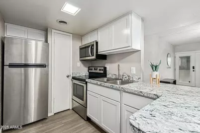 3416 N 44th Street #18, Phoenix, AZ 85018 - Photo 9