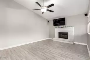 402 E Morrow Dr, Phoenix, AZ 85024 - Photo 5