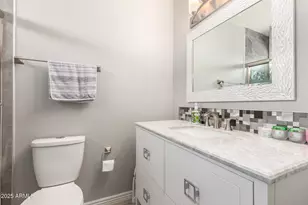 402 E Morrow Dr, Phoenix, AZ 85024 - Photo 19