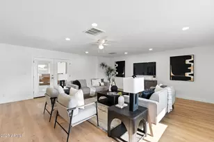 7637 N 7th Ave, Phoenix, AZ 85021 - Photo 11