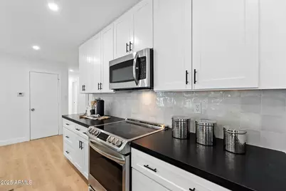 7637 N 7th Avenue, Phoenix, AZ 85021 - Photo 25