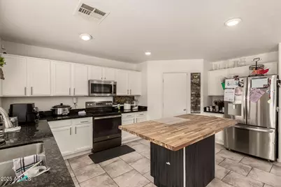 28510 N Obsidian Drive, San Tan Valley, AZ 85143 - Photo 19