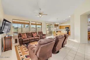 1038 S Palomino Creek Dr, Gilbert, AZ 85296 - Photo 11