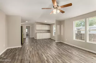 8427 W Glendale Ave, Glendale, AZ 85305 - Photo 9