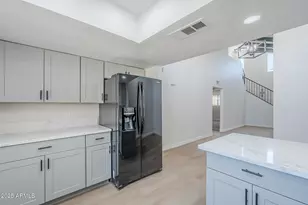 2223 E Catalina Dr, Phoenix, AZ 85016 - Photo 11