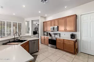 6581 S Salt Cedar Pl, Chandler, AZ 85249 - Photo 3