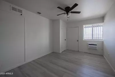 1915 N 26th Place #6, Phoenix, AZ 85008 - Photo 3