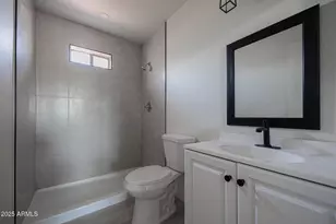 1915 N 26th Pl, Phoenix, AZ 85008 - Photo 9