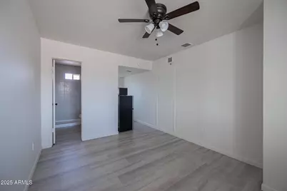 1915 N 26th Place #6, Phoenix, AZ 85008 - Photo 5