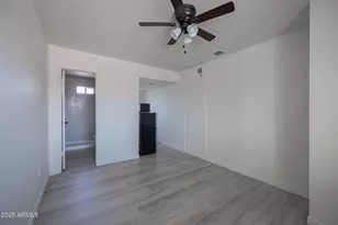 1915 N 26th Pl, Phoenix, AZ 85008 - Photo 5