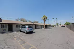 1915 N 26th Pl, Phoenix, AZ 85008 - Photo 1