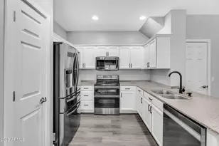 2366 N 73rd Ln, Phoenix, AZ 85035 - Photo 9