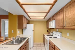 10410 N Cave Creek Rd, Phoenix, AZ 85020 - Photo 9