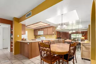 10410 N Cave Creek Rd, Phoenix, AZ 85020 - Photo 7