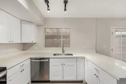 8225 E Thomas Road, Scottsdale, AZ 85251 - Photo 5