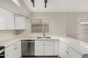 8225 E Thomas Rd, Scottsdale, AZ 85251 - Photo 5