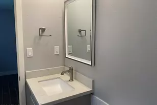 8316 E Palm Ln, Scottsdale, AZ 85257 - Photo 11