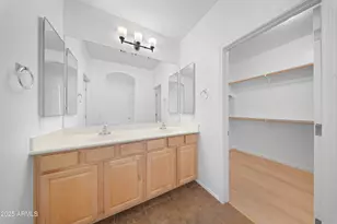 42424 N Gavilan Peak Pkwy, Anthem, AZ 85086 - Photo 15