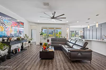 2929 W Amber Sun Drive, Phoenix, AZ 85085 - Photo 13