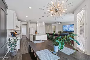 2929 W Amber Sun Dr, Phoenix, AZ 85085 - Photo 9