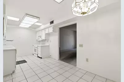 10072 W Lancaster Drive, Sun City, AZ 85351 - Photo 13