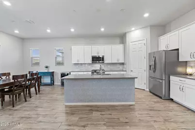 28713 N 66th Avenue, Phoenix, AZ 85083 - Photo 13