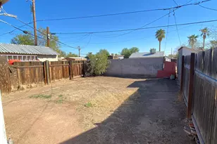 1037 N 25th St, Phoenix, AZ 85008 - Photo 15