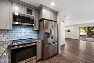 3635 E Turney Ave, Phoenix, AZ 85018 - Photo 9