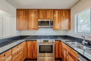 4225 N 21st St, Phoenix, AZ 85016 - Photo 3