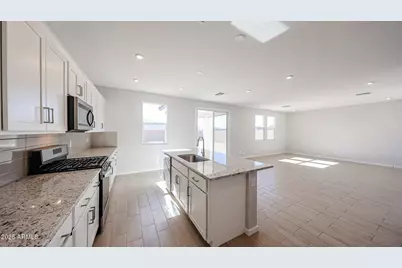 22969 W Monona Lane, Surprise, AZ 85387 - Photo 7