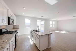 22969 W Monona Ln, Surprise, AZ 85387 - Photo 7