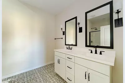 7926 W Frier Drive, Glendale, AZ 85303 - Photo 13