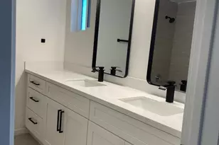 1819 W Morten Ave, Phoenix, AZ 85021 - Photo 15