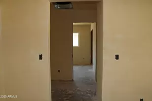 1913 N 22nd Pl, Phoenix, AZ 85006 - Photo 11