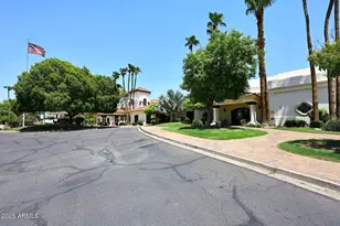 1633 E Lakeside Dr, Gilbert, AZ 85234 - Photo 33