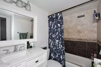 207 W Clarendon Avenue #2A, Phoenix, AZ 85013 - Photo 9