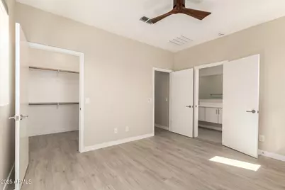 325 E Coronado Road #10, Phoenix, AZ 85004 - Photo 13