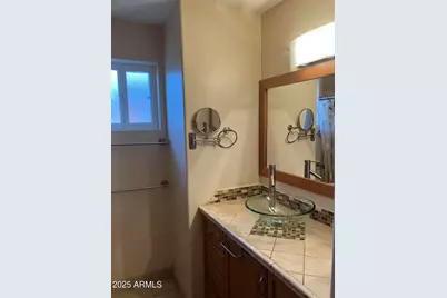 6750 N 11th Place, Phoenix, AZ 85014 - Photo 11