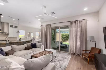 2830 E Crest Lane, Phoenix, AZ 85050 - Photo 7