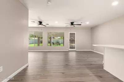 1813 W Earll Drive, Phoenix, AZ 85015 - Photo 5