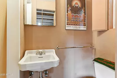 22 E 15th Street E, Tempe, AZ 85281 - Photo 59