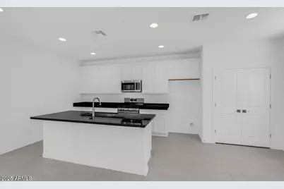 14641 W Sand Hills Road, Surprise, AZ 85387 - Photo 5