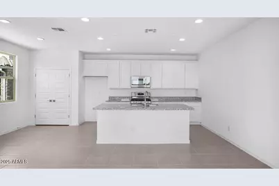 14631 W Sand Hills Road, Surprise, AZ 85387 - Photo 5