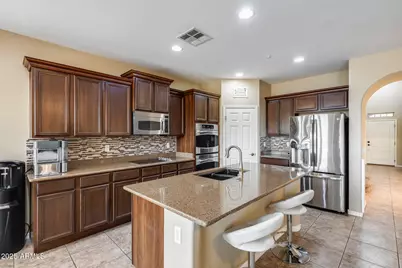 31089 N 136th Drive, Peoria, AZ 85383 - Photo 17